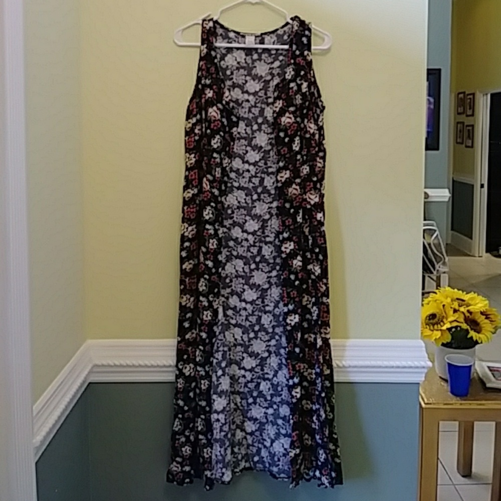Dress - Picture 4 of 4